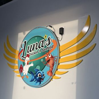 Luna's Chicken N' Seafood - Seafood Near Me - Gladstone, Missouri