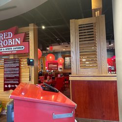 Red Robin Gourmet Burgers and Brews