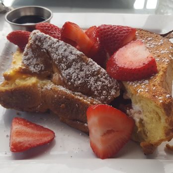 26 Beach Restaurant - The Stuffed One French toast - New American Near Me - Venice, California