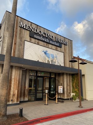 Mendocino Farms by null