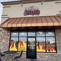 Bo Doogie's BBQ - Front