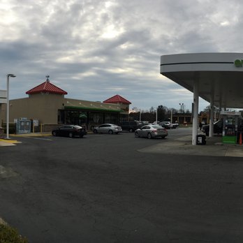 Enmarket - a gas station on a cloudy day - Convenience Stores Near Me - Warner Robins, Georgia Enmarket - a gas station on a cloudy day - Convenience Stores Near Me - Warner Robins, Georgia