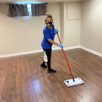 Villeda Master Cleaning - Mopping the floors - Home Cleaning Near Me - Silver Spring , Maryland Villeda Master Cleaning - Mopping the floors - Home Cleaning Near Me - Silver Spring , Maryland