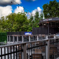 Wolfies Grill - Geist - Beer Garden