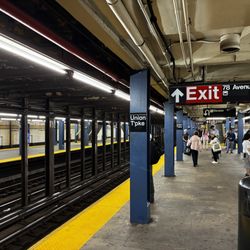 MTA - Union Turnpike-Kew Gardens Subway Station - Exit