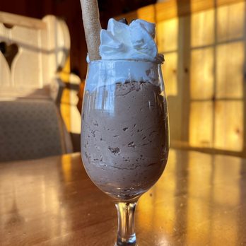 Gustav's - Chocolate Mousse - Pubs Near Me - Vancouver, Washington