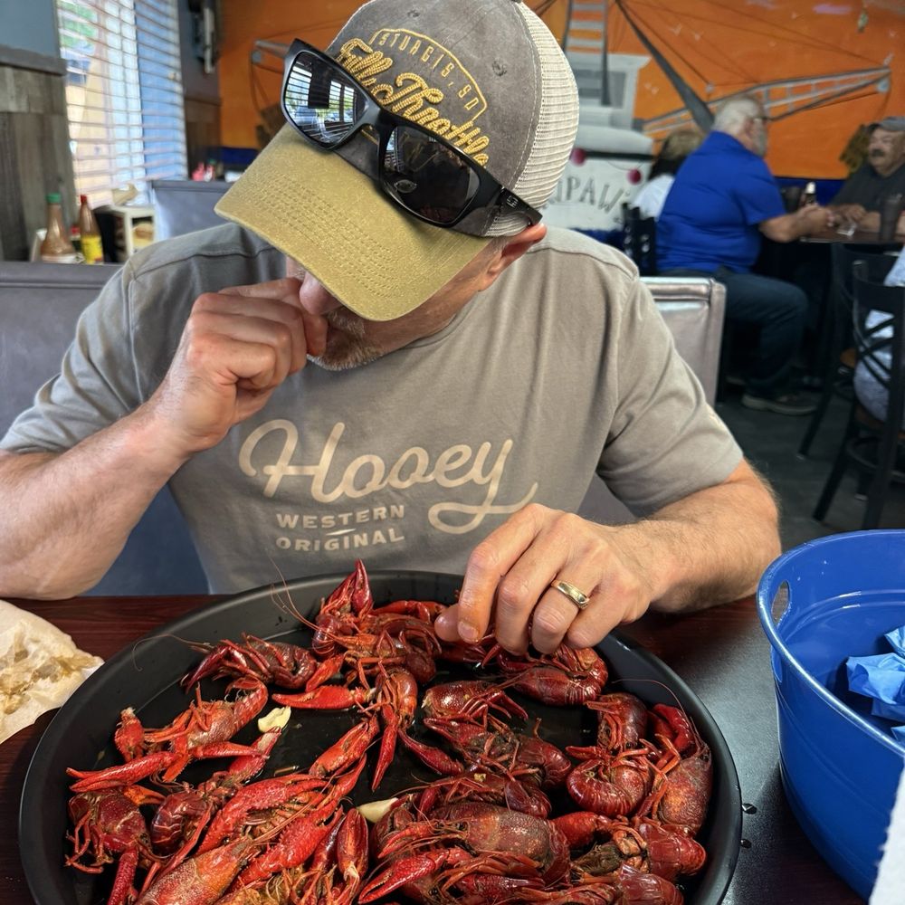 Pawpaw's Catfish Kitchen - Crawfish - Cajun/Creole Near Me - Sevierville, Tennessee Pawpaw's Catfish Kitchen - Crawfish - Cajun/Creole Near Me - Sevierville, Tennessee