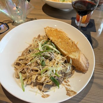 Ocean Crest Restaurant - Smoked Beef stroganoff fettuccine - Seafood Near Me - Moclips, Washington Ocean Crest Restaurant - Smoked Beef stroganoff fettuccine - Seafood Near Me - Moclips, Washington