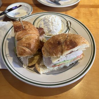 Woody's Diner - Chicken sandwich - American Near Me - Orange, California Woody's Diner - Chicken sandwich - American Near Me - Orange, California