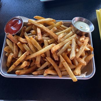 Lakewood Social - Bars Near Me - Durham, North Carolina