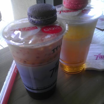 7 Leaves Cafe - Classic thai tea w/grass jelly, sea cream jasmine tea + vanilla chai(purple) and Rose mary(pink) macaroons - Coffee & Tea Near Me - Cypress, California