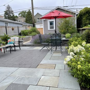 Bowmanville Garden Walk - Perhaps my favorite garden simply because it's one I might be able to manage myself... not as much upkeep. - Community Gardens Near Me - Chicago, Illinois