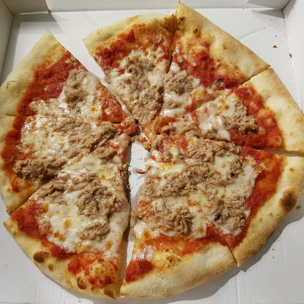 Pizzeria da Gabri - Medium tuna pizza, enough for 2 ppl - Pizza Near Me - Seville, SE Pizzeria da Gabri - Medium tuna pizza, enough for 2 ppl - Pizza Near Me - Seville, SE
