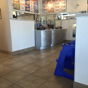 White Castle - the inside of a fast food restaurant - Burgers Near Me - Jennings, Missouri White Castle - the inside of a fast food restaurant - Burgers Near Me - Jennings, Missouri