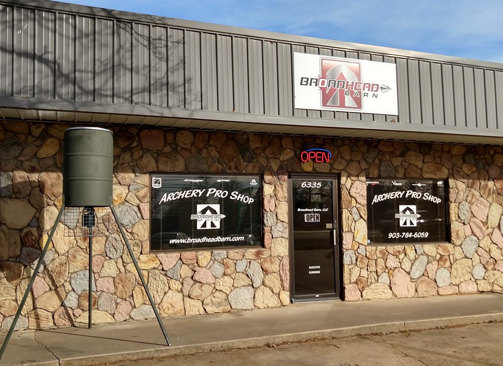 BROADHEAD BARN 13 Photos 6335 Lamar Rd, Reno, Texas Sporting