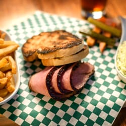 Pub Au Cochon Fume - Smoked Meat