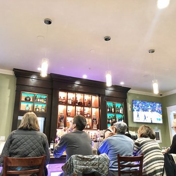 Lara’s Fine Dining - Bar area - Italian Near Me - Richmond, California Lara’s Fine Dining - Bar area - Italian Near Me - Richmond, California