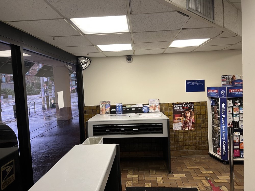 US POST OFFICE Updated September 2024 36 Reviews 228 S 40Th St