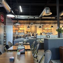 Vintage Auto Spa and Bistro Cafe - Seating area