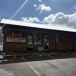 Messina's Pizza & Restaurant - Storefront