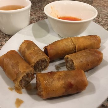Huong Tra - Where's the veggies to wrap this egg roll? - Vietnamese Near Me - Richmond, California Huong Tra - Where's the veggies to wrap this egg roll? - Vietnamese Near Me - Richmond, California