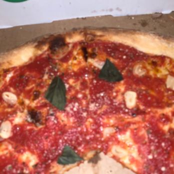 Pizzeria Davide - Small Old World Pizza with garlic. - Pizza Near Me - Pittsburgh, Pennsylvania