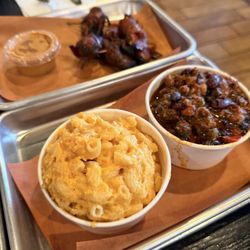 Local Smoke BBQ - Mac & cheese and chili