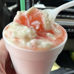 Ro-Bear's Snowballs & Soft Serve