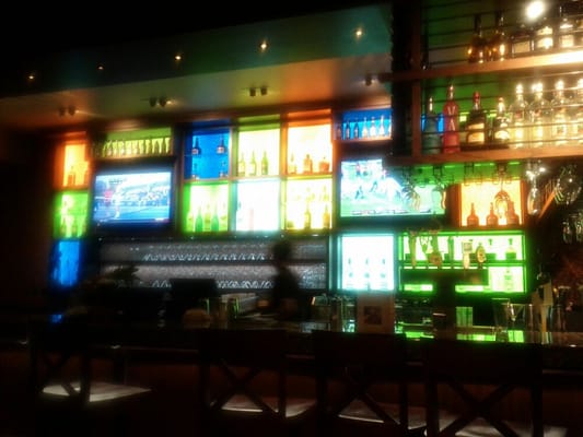 Bahama Breeze by null