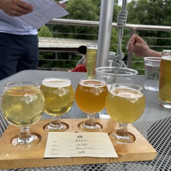 Missing Mountain Brewing - Beer flight ! - Breweries Near Me - Cuyahoga Falls, Ohio