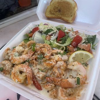 Family Ty's Good Eats - Caterers Near Me - Pensacola, Florida