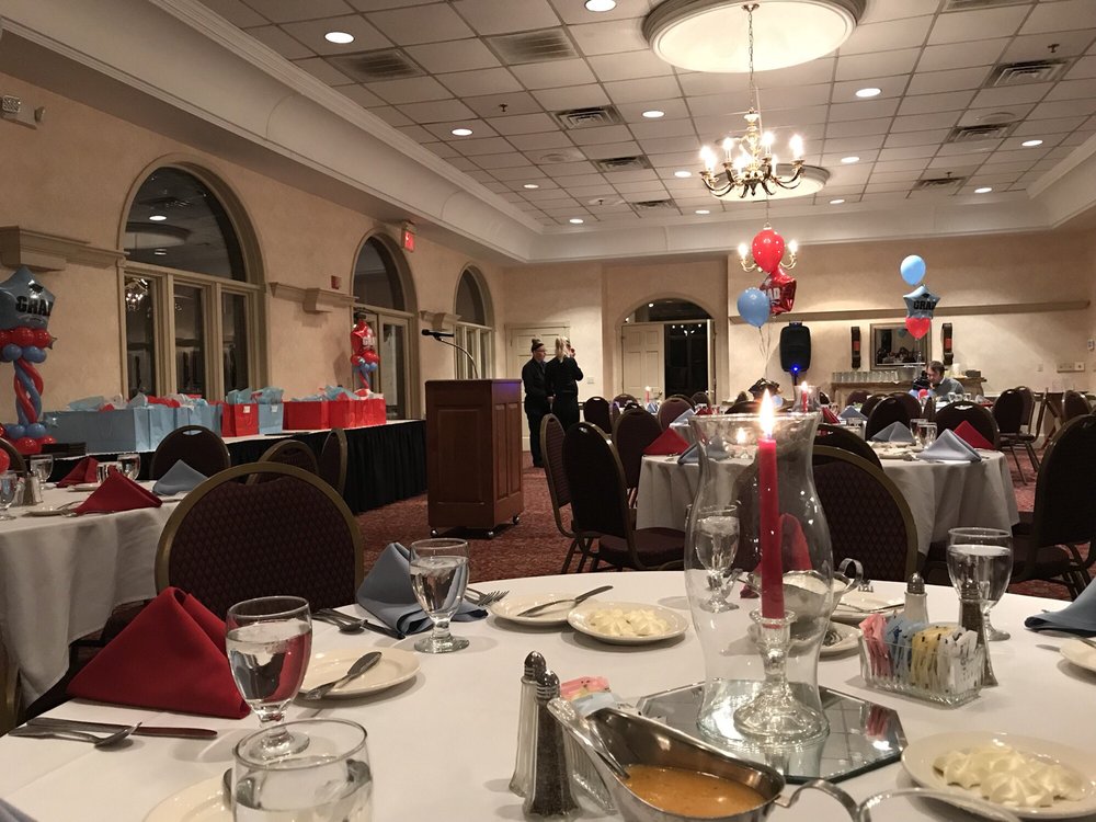 MAPLE DALE COUNTRY CLUB Updated August 2024 180 Maple Dale Circle