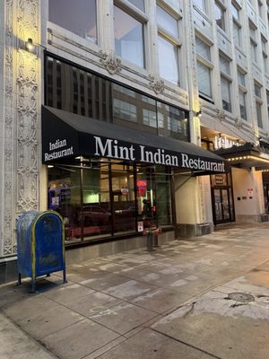 Mint Indian Restaurant And Lounge by null