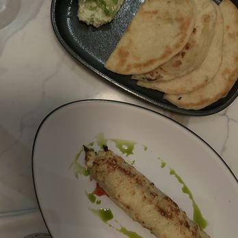 Fieldings Steak - Appetizer, garlic naan and crab dish - Steakhouses Near Me - Houston, Texas Fieldings Steak - Appetizer, garlic naan and crab dish - Steakhouses Near Me - Houston, Texas