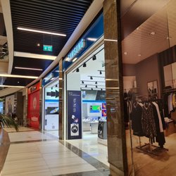 Axis İstanbul Alışveriş Merkezi - Samsung store here.