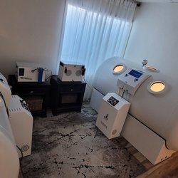 Hyperbaric Medical Center - HYPERBARIC OXYGEN CHAMBERS