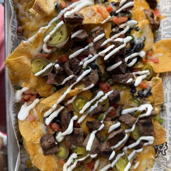 Hard Rock Cafe - Nachos with steak - Burgers Near Me - Honolulu, Hawaii