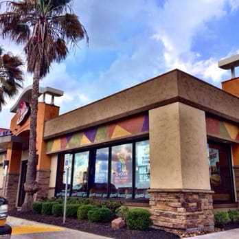 Taco Bell - Outside - Taco Bell: Beaumont, TX - Fast Food Near Me - Beaumont, Texas
