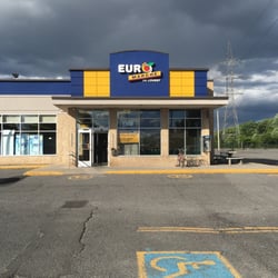 Euro Marché - Outside.
