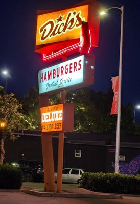 Dick's Drive-In by null