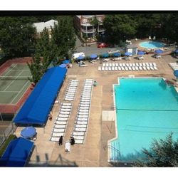 Belshire Manor Pool Club