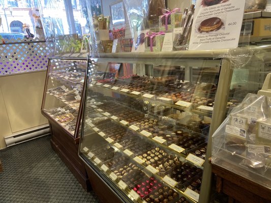 Divine Chocolatier by null