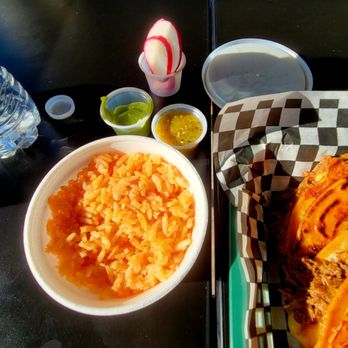 Birreria El Semaforo - Side of rice, with a few selections from the salsa bar - Mexican Near Me - Nampa, Idaho Birreria El Semaforo - Side of rice, with a few selections from the salsa bar - Mexican Near Me - Nampa, Idaho