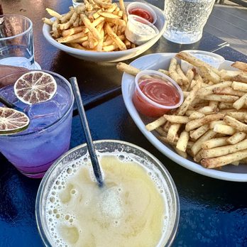 High Rooftop Lounge - Great drinks and appetizers! - Lounges Near Me - Venice, California High Rooftop Lounge - Great drinks and appetizers! - Lounges Near Me - Venice, California