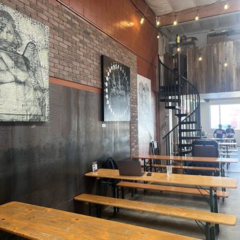 Blue Oak Brewing Company - Indoor Decor - Breweries Near Me - San Carlos, California Blue Oak Brewing Company - Indoor Decor - Breweries Near Me - San Carlos, California