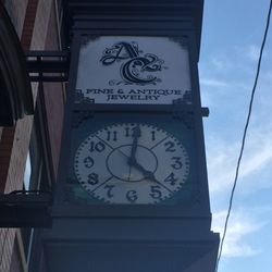 Anderson's Corner - Clock and sign