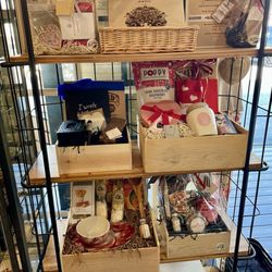 Blackbird General Store - Gift boxes. Amazing options like pizza night. Custom make one online