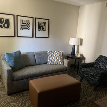 Embassy Suites by Hilton Phoenix Tempe - Couch area - Hotels Near Me - Tempe, Arizona Embassy Suites by Hilton Phoenix Tempe - Couch area - Hotels Near Me - Tempe, Arizona