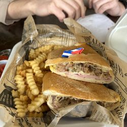 Sabor Miami Cafe & Gallery - Cuban sandwich