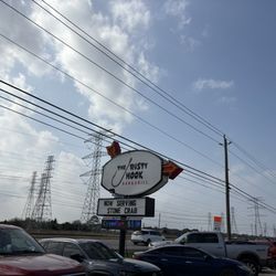 Rusty Hook Bar & Grill - On 146.